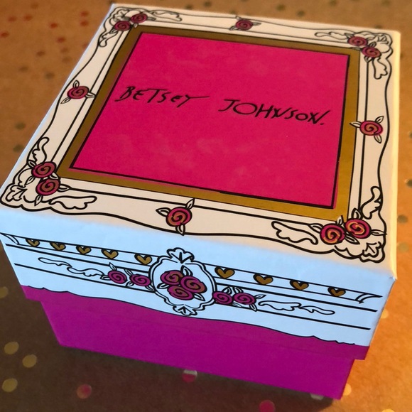 Betsey Johnson Stretchy Ballerina Charm Bracelet! - Picture 8 of 8